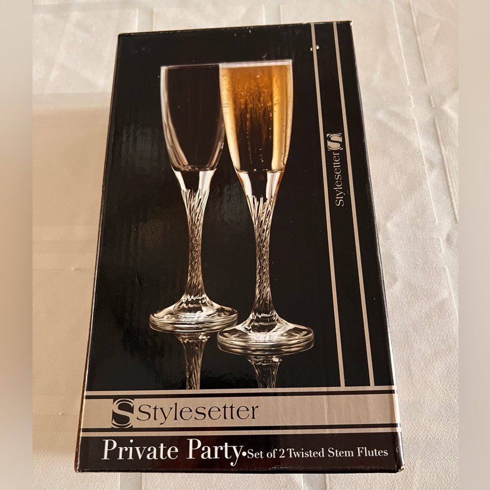 Style Setter Private Party Twist Stem Flutes, Set of 2